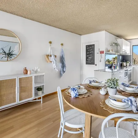 2-Bed Near Beach With Bbq & Stunning Ocean Views Alexandra Headland Exterior photo